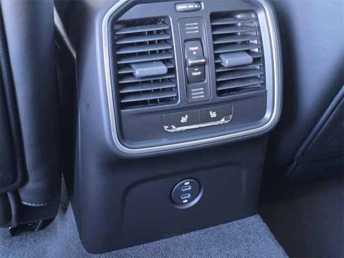 New 2025 Porsche Macan image 25