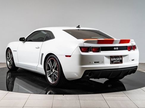 Used 2010 Chevrolet Camaro SS w/ RS Package RWD image 6