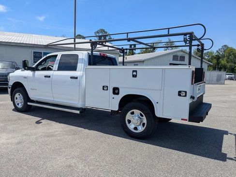 Used 2022 RAM 2500 Tradesman w/ Chrome Appearance Group AWD/4WD image 6