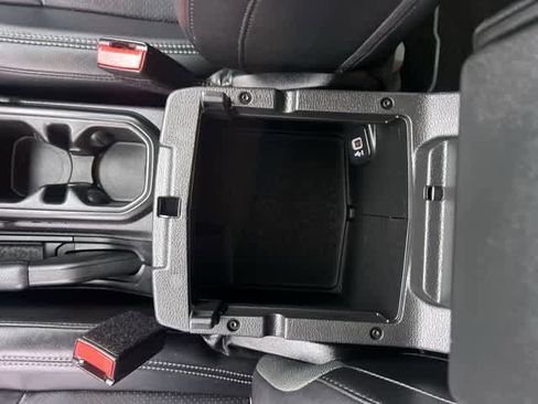 Used 2023 Jeep Wrangler Sport S image 27