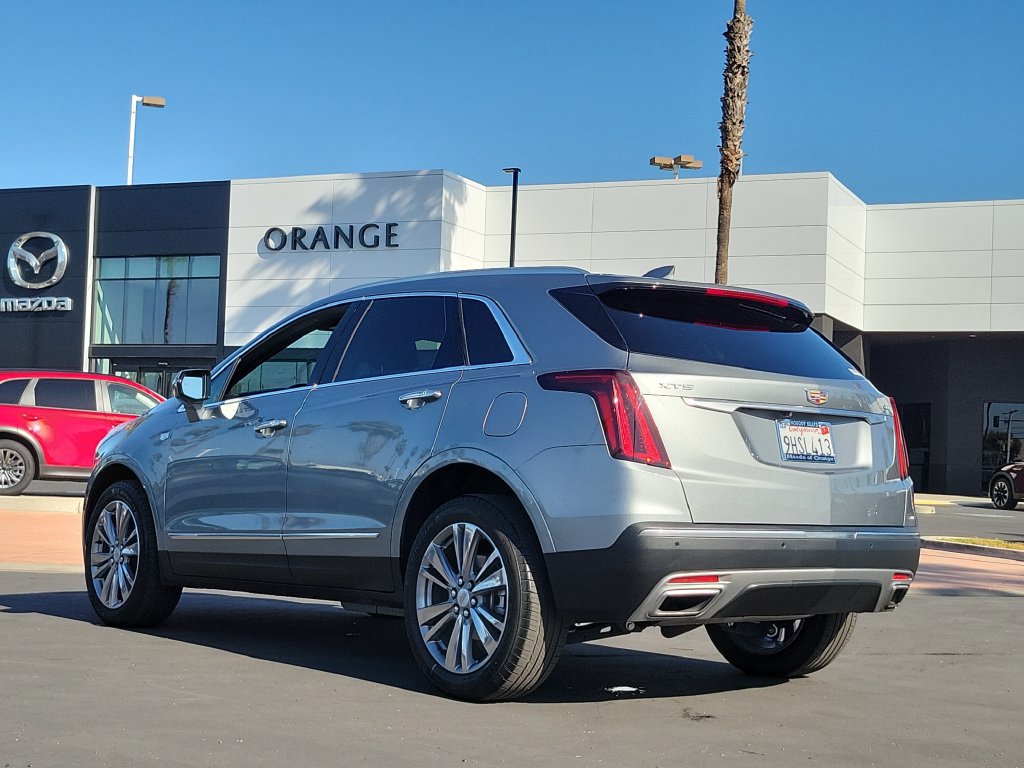 Used 2024 Cadillac XT5 Premium Luxury FWD image 2