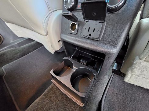 Used 2015 Ford Explorer Limited w/ Equipment Group 301A FWD image 32