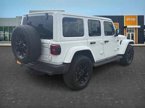 Used 2021 Jeep Wrangler Unlimited Sahara w/ Cold Weather Group AWD/4WD image 7