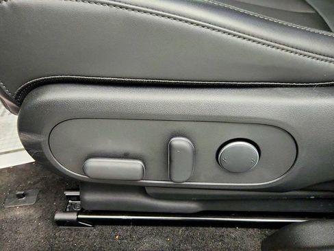 Used 2025 Hyundai Ioniq 5 SEL image 11