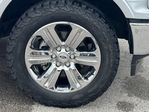 Used 2019 Ford F150 Lariat w/ Equipment Group 502A Luxury AWD/4WD image 7
