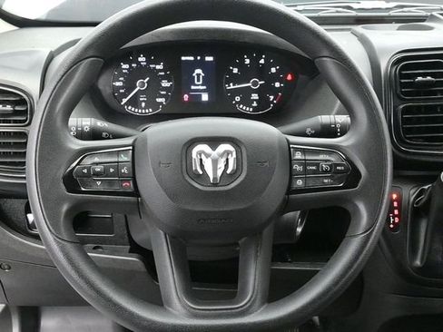 Used 2025 RAM ProMaster 2500 w/ Convenience Group image 16