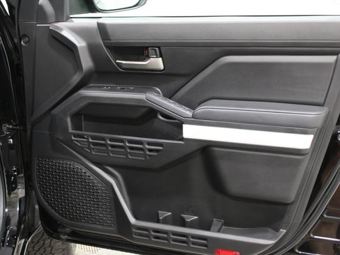 Used 2024 Toyota Tacoma TRD Off-Road AWD/4WD image 29