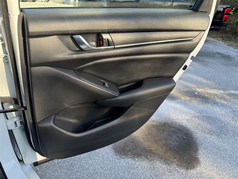 Used 2022 Honda Accord Sport image 34