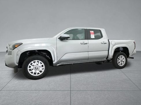 Used 2026 Toyota Tacoma SR5 RWD image 21