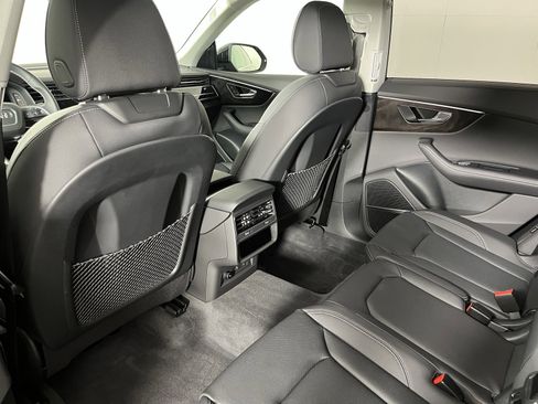 Used 2023 Audi Q8 Prestige image 23
