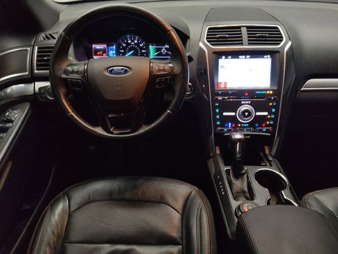 Used 2017 Ford Explorer Sport w/ Equipment Group 401A AWD/4WD image 22