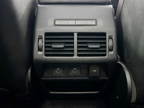 Used 2025 Land Rover Discovery Sport S image 24