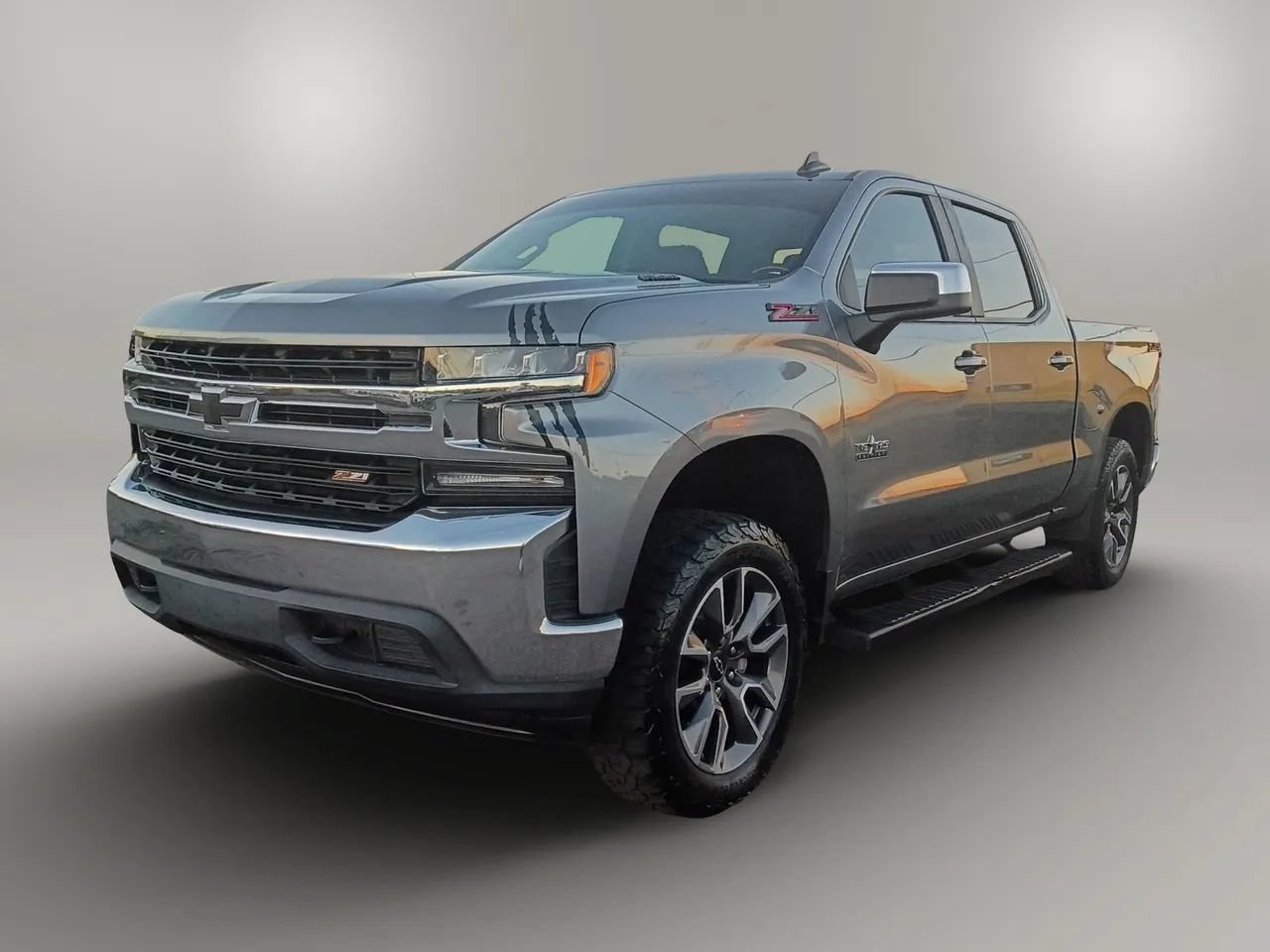 Used 2021 Chevrolet Silverado 1500 LT w/ Z71 Off-Road Package AWD/4WD image 2