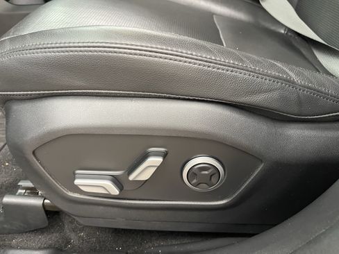 Used 2024 Hyundai Santa Fe Limited AWD/4WD image 19