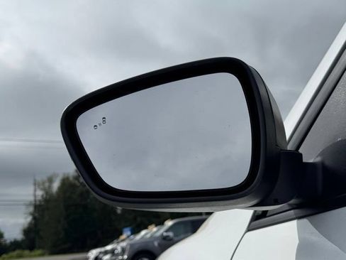 Used 2025 Ford Escape Active AWD/4WD image 40