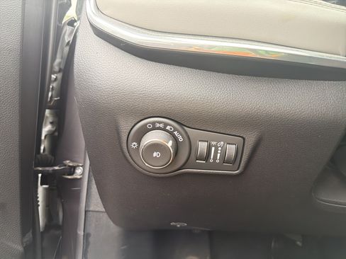 Used 2024 Jeep Compass Limited AWD/4WD image 15