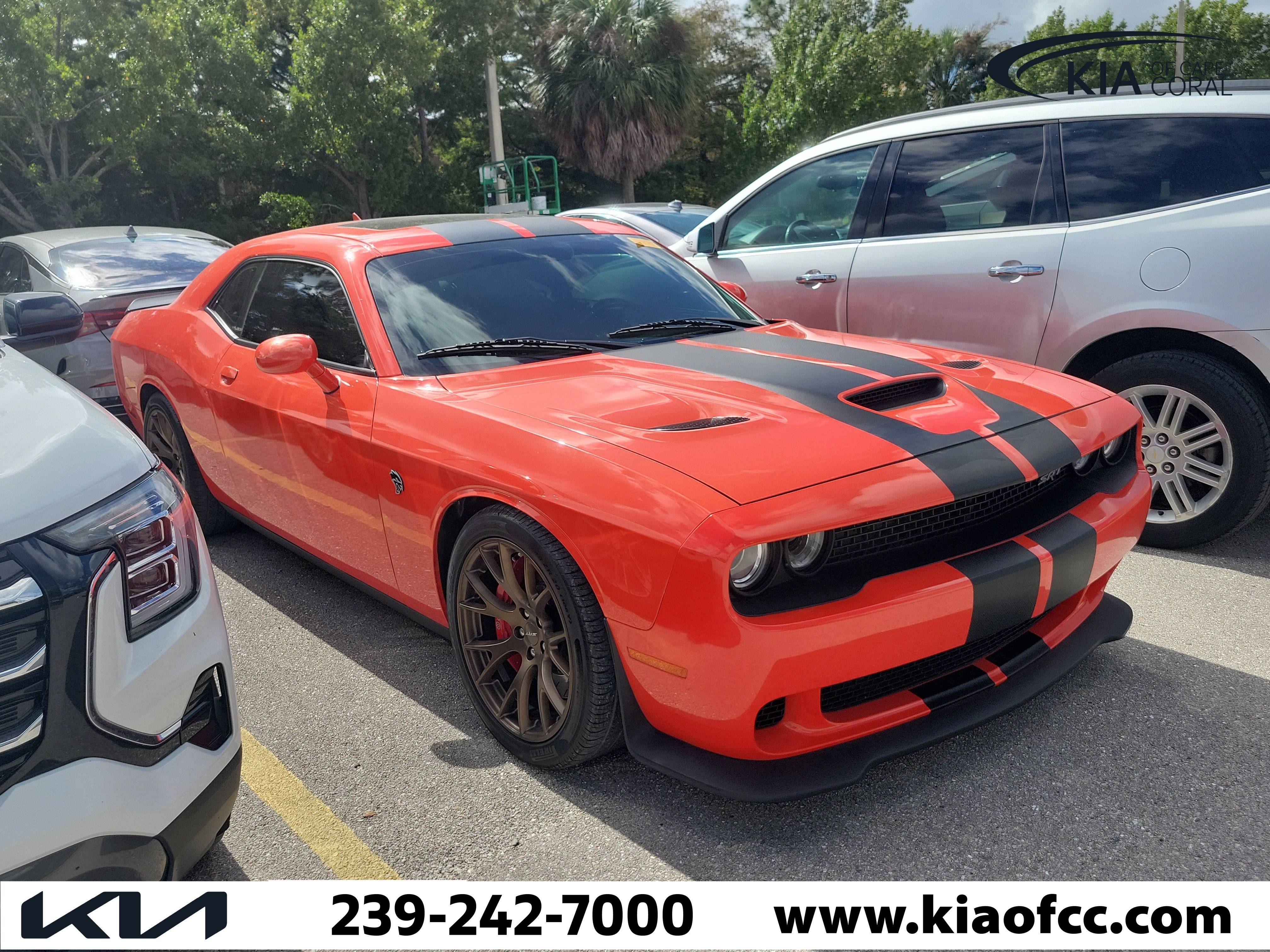 Used 2016 Dodge Challenger SRT Hellcat RWD image 1