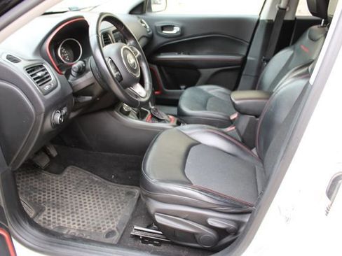 Used 2017 Jeep Compass Trailhawk AWD/4WD image 14