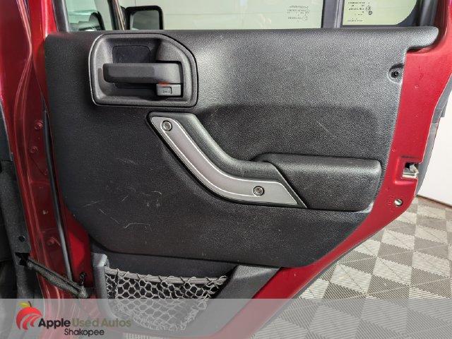 Used 2011 Jeep Wrangler Unlimited Sahara AWD/4WD image 27