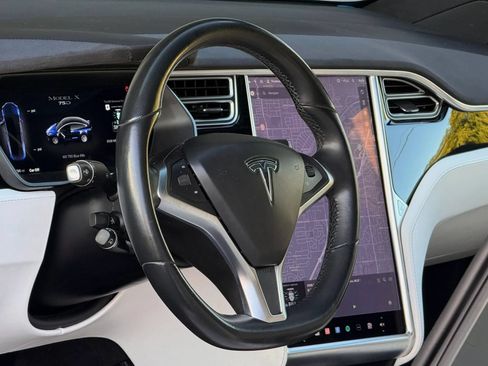 Used 2016 Tesla Model X 75D AWD/4WD image 14