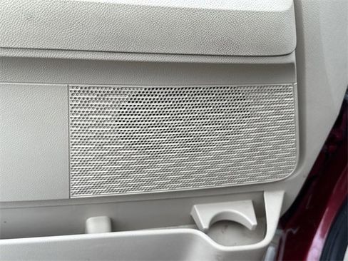 Used 2013 Ford Expedition XLT image 22