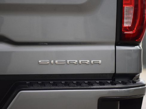 Used 2024 GMC Sierra 1500 Denali w/ Denali Reserve Package AWD/4WD image 23