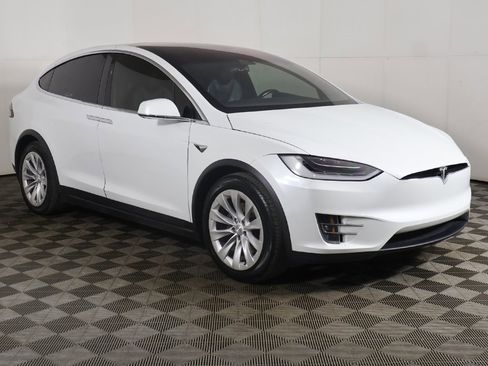 Used 2020 Tesla Model X Long Range image 58