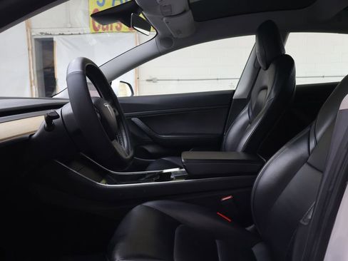 Used 2020 Tesla Model 3 Standard Range Plus image 16