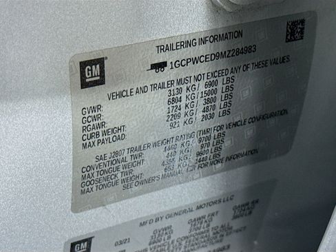 Used 2021 Chevrolet Silverado 1500 LT image 39