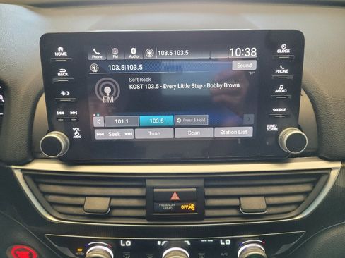 Used 2020 Honda Accord Sport image 25