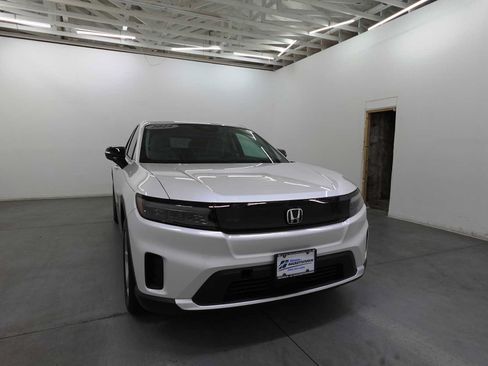 Used 2024 Honda Prologue EX image 3