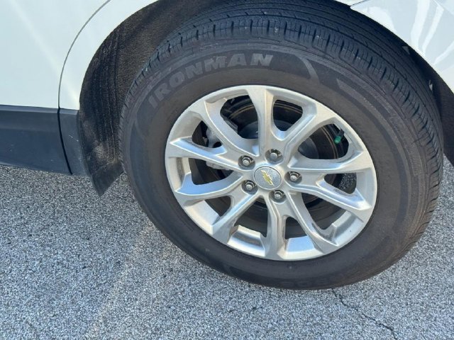Used 2021 Chevrolet Equinox LS w/ LS Convenience Package AWD/4WD image 8