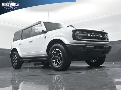 Certified 2024 Ford Bronco Outer Banks AWD/4WD image 17
