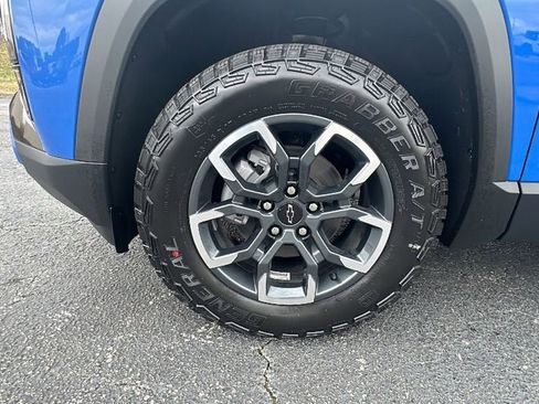 New 2026 Chevrolet Equinox ACTIV w/ Safety and Technology Package image 9