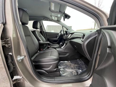 Certified 2022 Chevrolet Trax LT w/ Sport Edition image 22