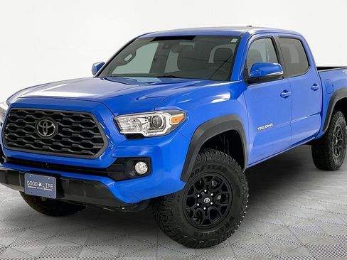 Used 2021 Toyota Tacoma TRD Off-Road w/ Technology Package AWD/4WD image 3
