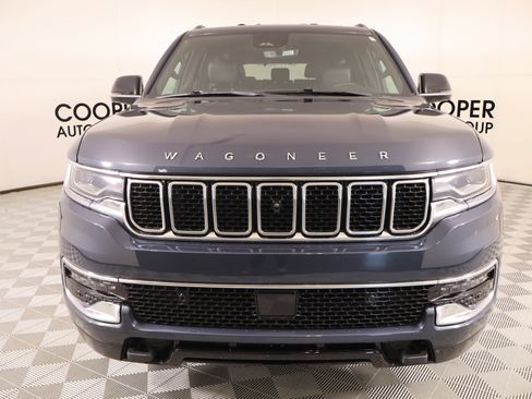 Used 2024 Jeep Wagoneer 4WD w/ Premium Group I image 11