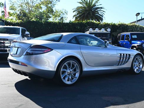 Used 2006 Mercedes-Benz SLR COUPE 2D image 7