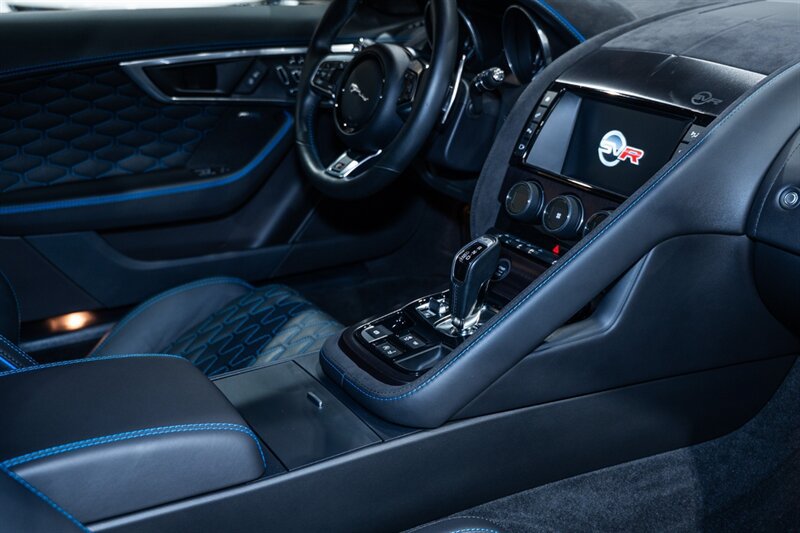 Used 2018 Jaguar F-TYPE SVR AWD/4WD image 54