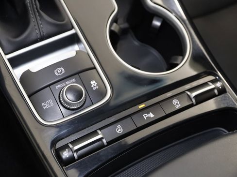 Used 2018 Kia Stinger Premium image 28