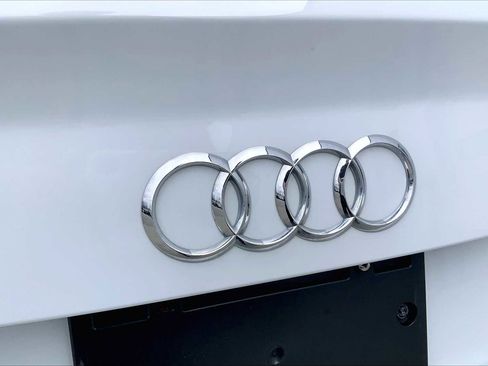 Used 2013 Audi S8 w/ Full Leather Pkg image 33