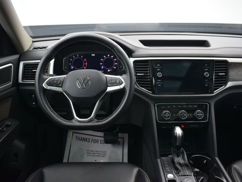 Used 2023 Volkswagen Atlas SE AWD/4WD image 18