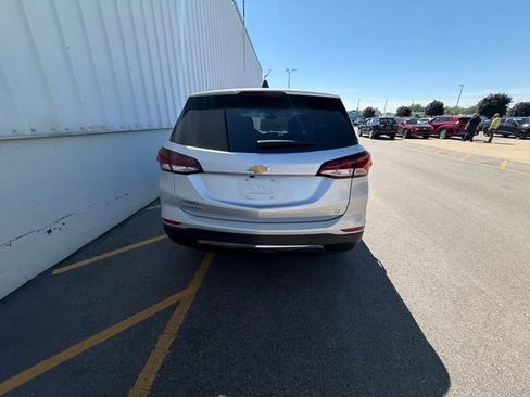Used 2022 Chevrolet Equinox LT w/ Driver Convenience Package FWD image 7