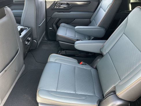 New 2026 GMC Yukon XL AT4 w/ AT4 Premium Plus Package AWD/4WD image 26