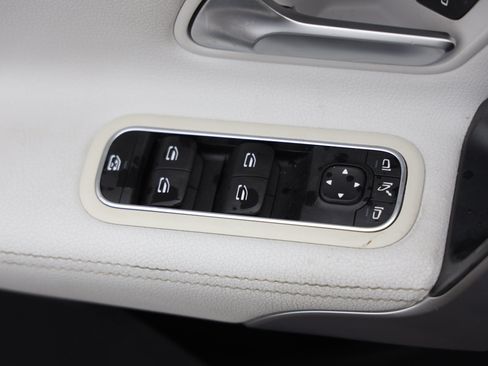 Used 2021 Mercedes-Benz CLA 35 AMG 4MATIC image 48
