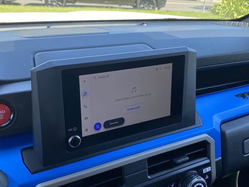 Certified 2025 Toyota Tacoma TRD Off-Road image 6