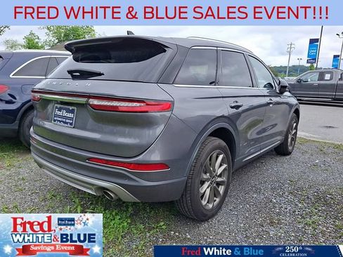 Used 2022 Lincoln Corsair AWD w/ Premium Package image 8
