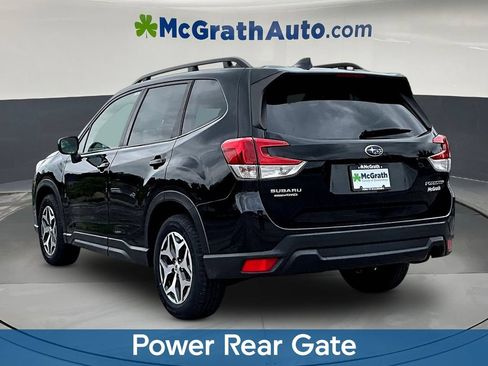 Used 2022 Subaru Forester Premium AWD/4WD image 5