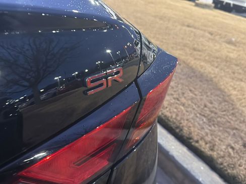 Used 2024 Nissan Altima 2.5 SR w/ SR Premium Package image 10