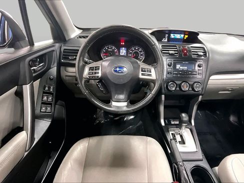 Used 2015 Subaru Forester 2.5i Limited AWD/4WD image 6
